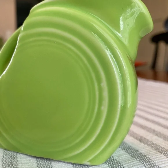 Fiestaware CHARTREUSE Mini Disc Pitcher - Picture 6 of 6